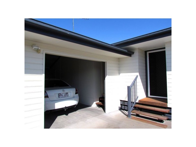 16 Vincent Street, South Mackay QLD 4740