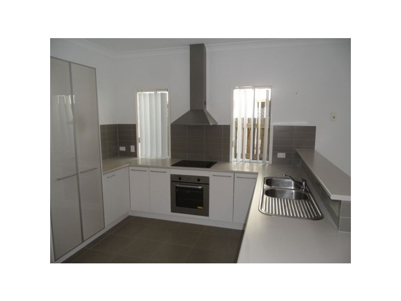 15 Eaton St, Sippy Downs QLD 4556