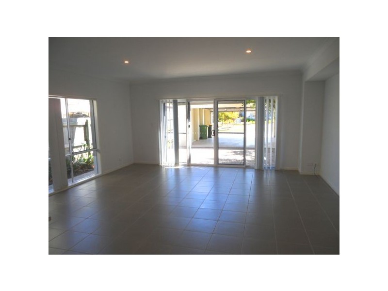 15 Eaton St, Sippy Downs QLD 4556