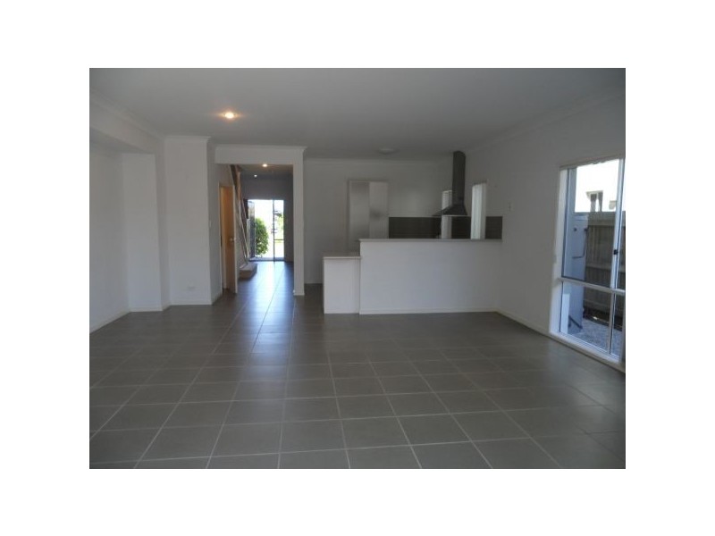 15 Eaton St, Sippy Downs QLD 4556