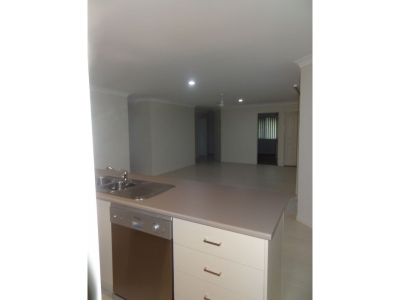 23 Scarborough Circuit, Blacks Beach QLD 4740