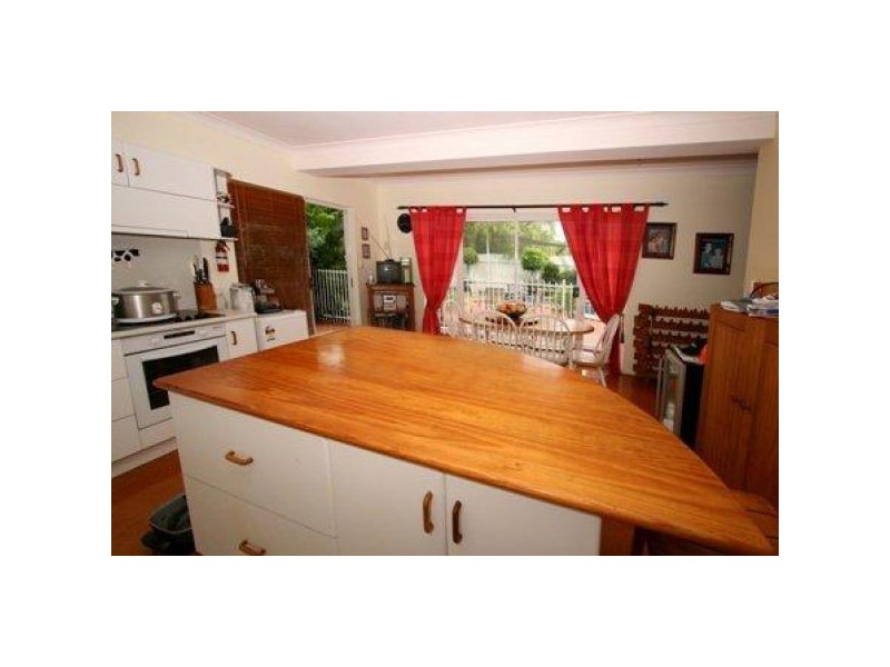 21 Kenilworth Avenue, Hyde Park QLD 4812