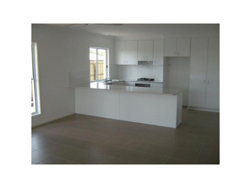 7 Rollins St, Sippy Downs QLD 4556