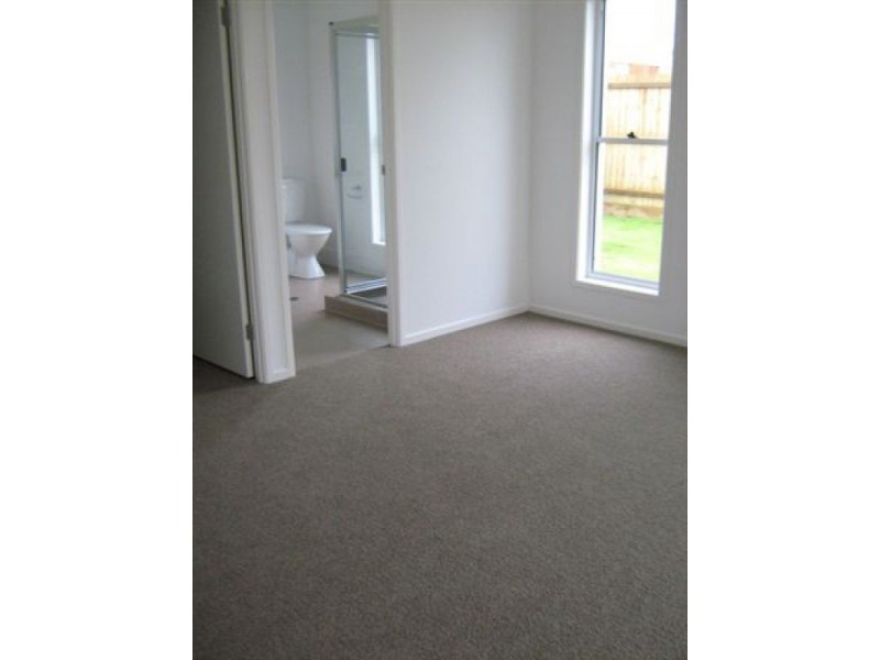 7 Rollins St, Sippy Downs QLD 4556