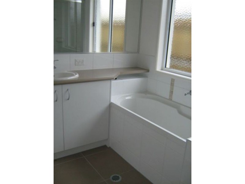 7 Rollins St, Sippy Downs QLD 4556