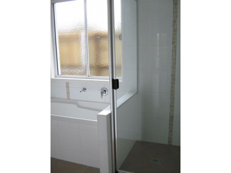 7 Rollins St, Sippy Downs QLD 4556