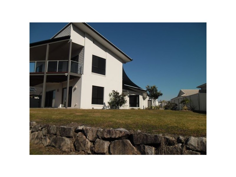 13 Courtenay Place, Sippy Downs QLD 4556