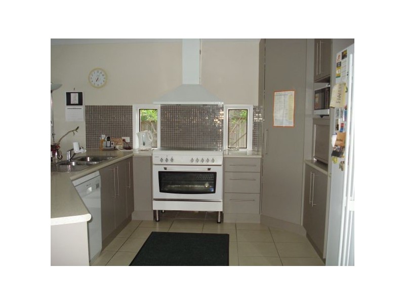 12 Courtenay Place, Sippy Downs QLD 4556