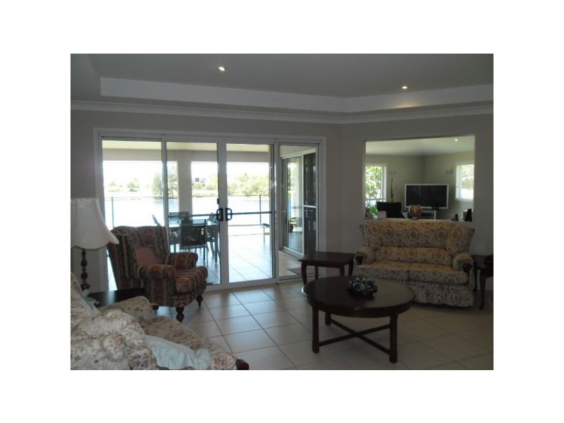 12 Courtenay Place, Sippy Downs QLD 4556