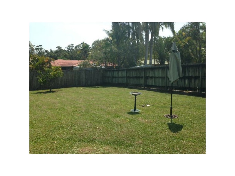7 Redwood Court, Landsborough QLD 4550