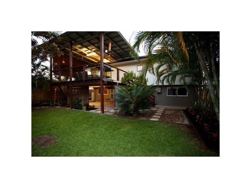 15 Brampton Avenue, Bucasia QLD 4750