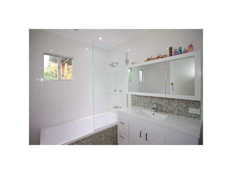 15 Brampton Avenue, Bucasia QLD 4750