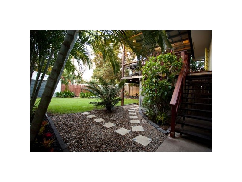 15 Brampton Avenue, Bucasia QLD 4750