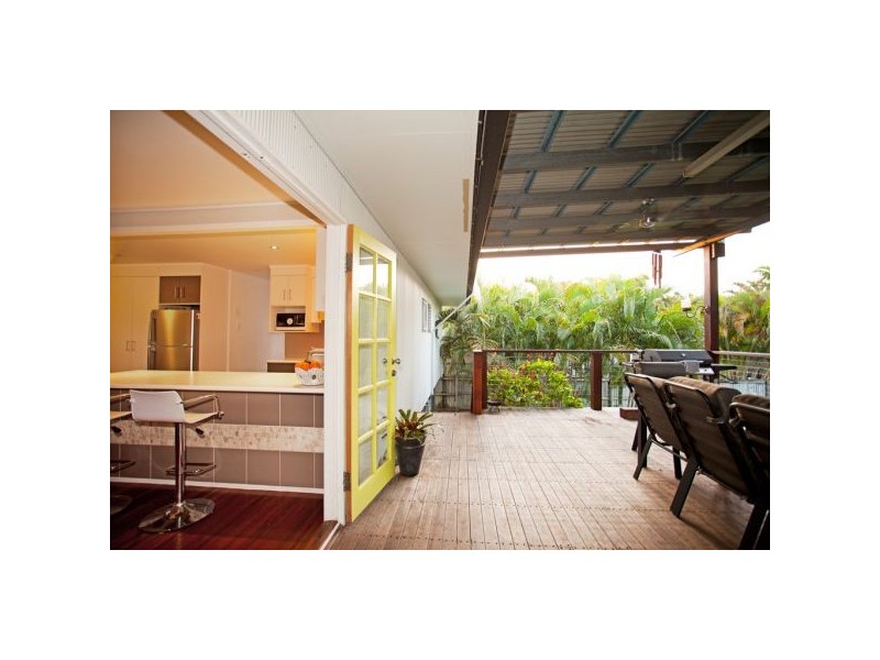 15 Brampton Avenue, Bucasia QLD 4750