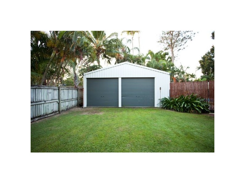 15 Brampton Avenue, Bucasia QLD 4750
