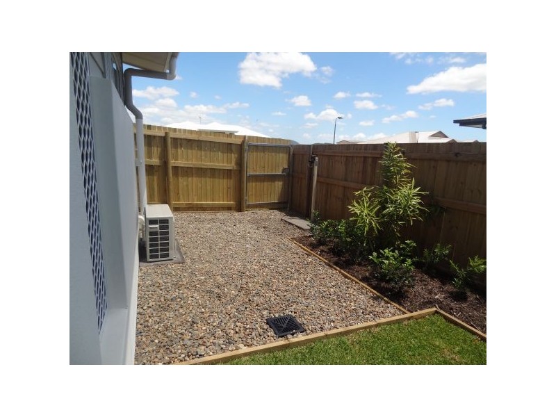 1/13 Oysterlee Street, Beaconsfield QLD 4740