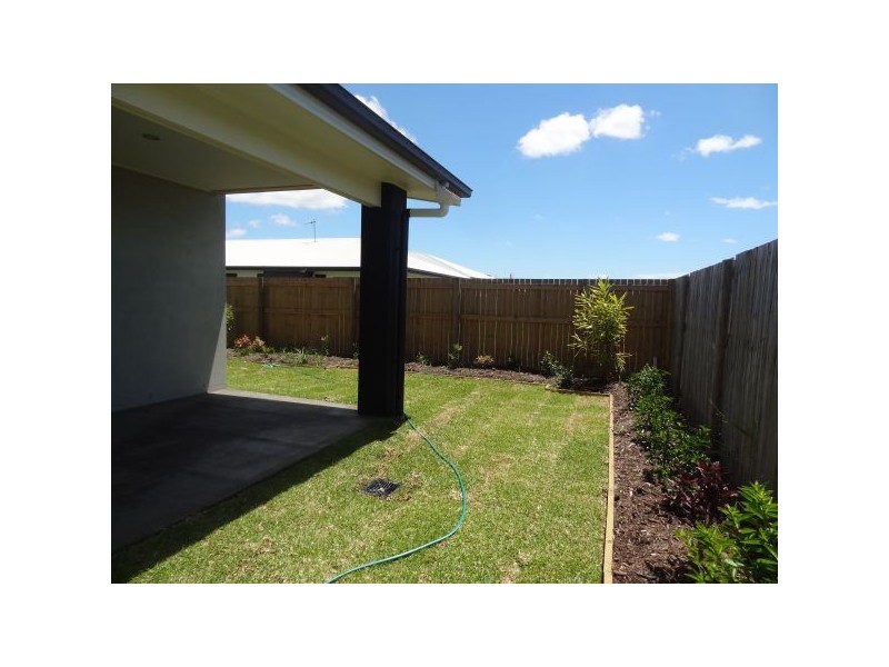 2/13 Oysterlee Street, Beaconsfield QLD 4740