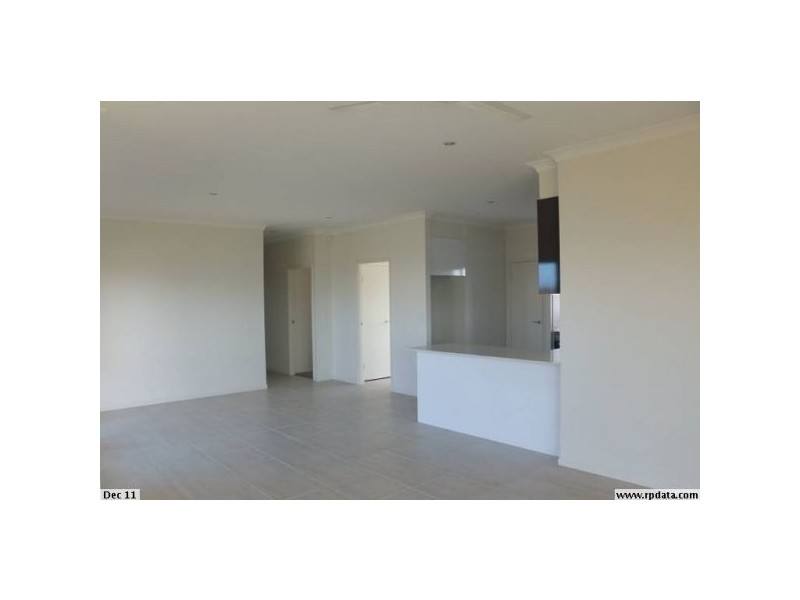 18 Blue Fin Circuit, Mountain Creek QLD 4557