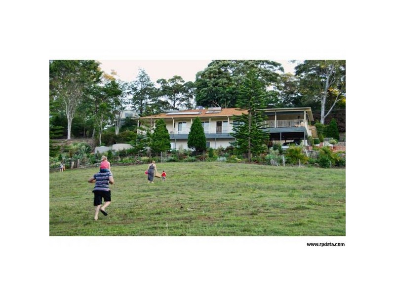 33 Panorama Drive, Nambour QLD 4560