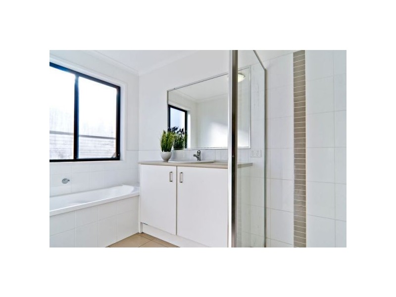 27 Red Cedar Street, Sippy Downs QLD 4556