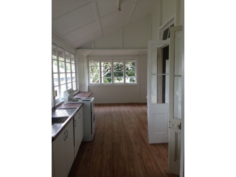 1/15 Magnolia St, Nambour QLD 4560