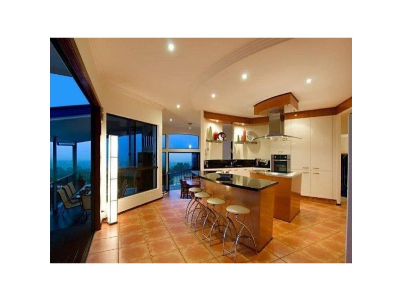 2 Le-Claire Place, Buderim QLD 4556