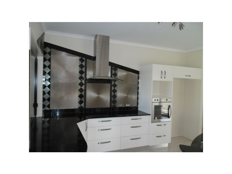 13 Courtenay Place, Sippy Downs QLD 4556