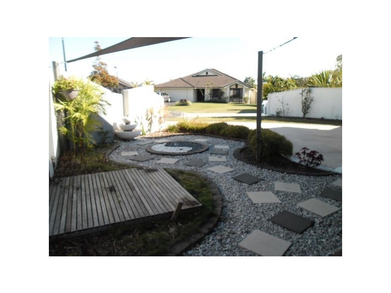 13 Courtenay Place, Sippy Downs QLD 4556