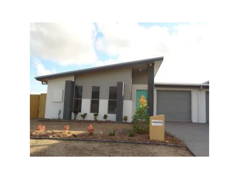 2/76 Cinnamon Drive, Glenella QLD 4740