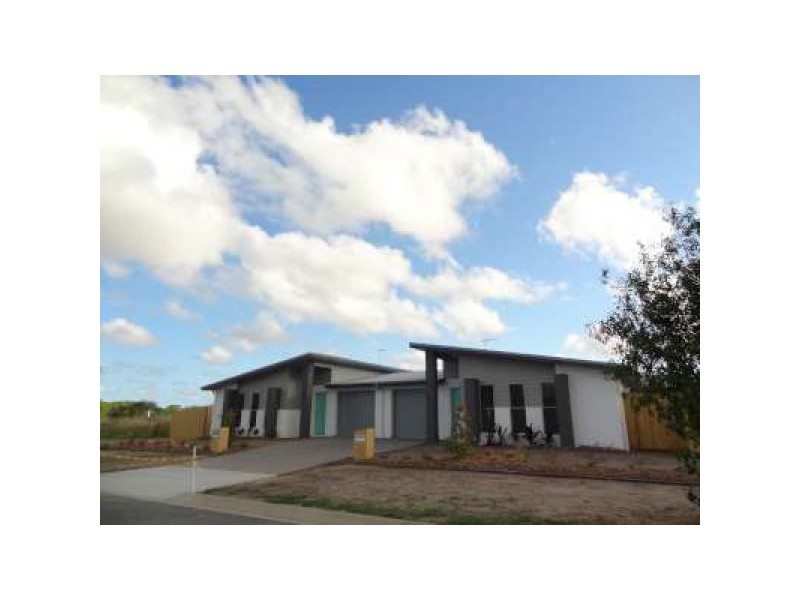 2/76 Cinnamon Drive, Glenella QLD 4740