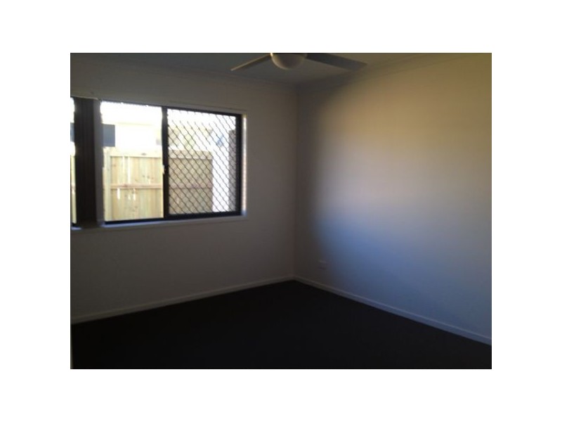 9 Flintwood Street, Rural View QLD 4740