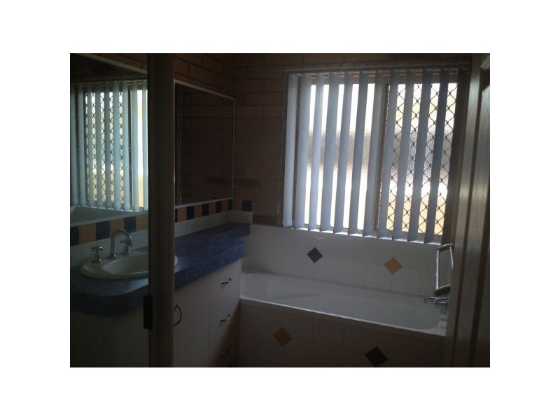 12 Leticia Street, Bucasia QLD 4750