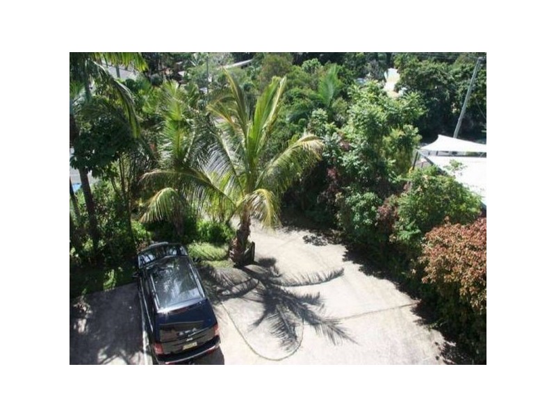 7 Yakola Pde, Alexandra Headland QLD 4572