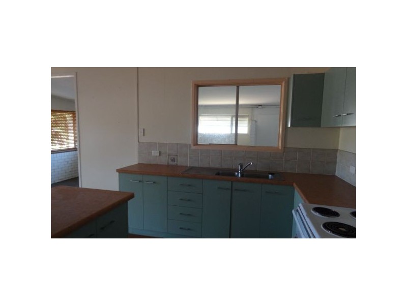 43 Edmonds Street, Bucasia QLD 4750