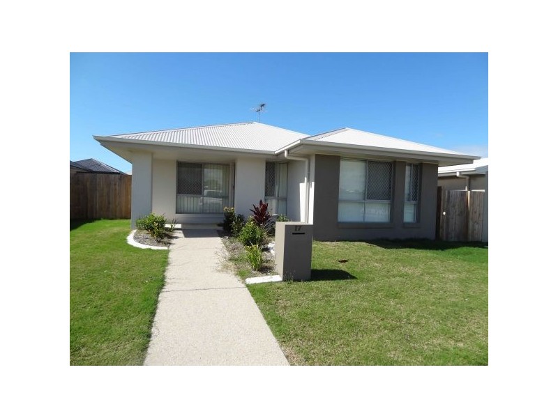17 Elgans Parade, Rural View QLD 4740