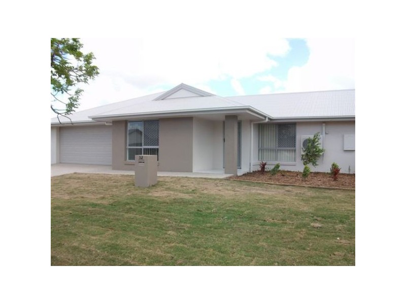 32 Montgomery Street, Rural View QLD 4740