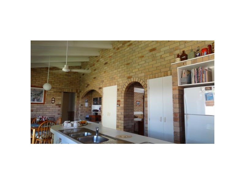 20 Elizabeth Drive, Bucasia QLD 4750