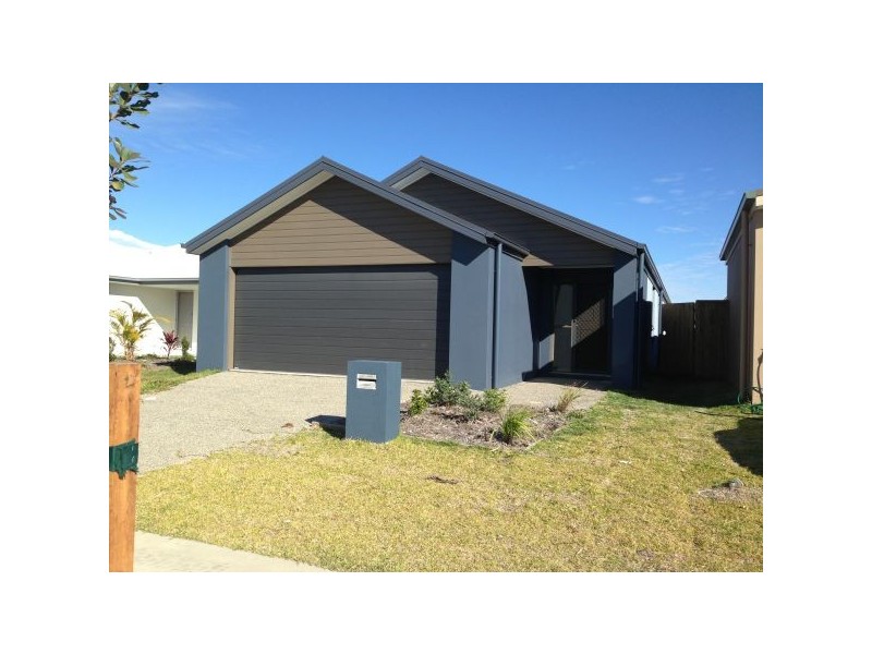 151 Whitehaven Drive, Blacks Beach QLD 4740