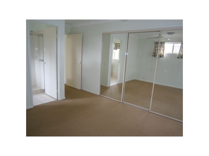4 Sorbonne Close, Sippy Downs QLD 4556