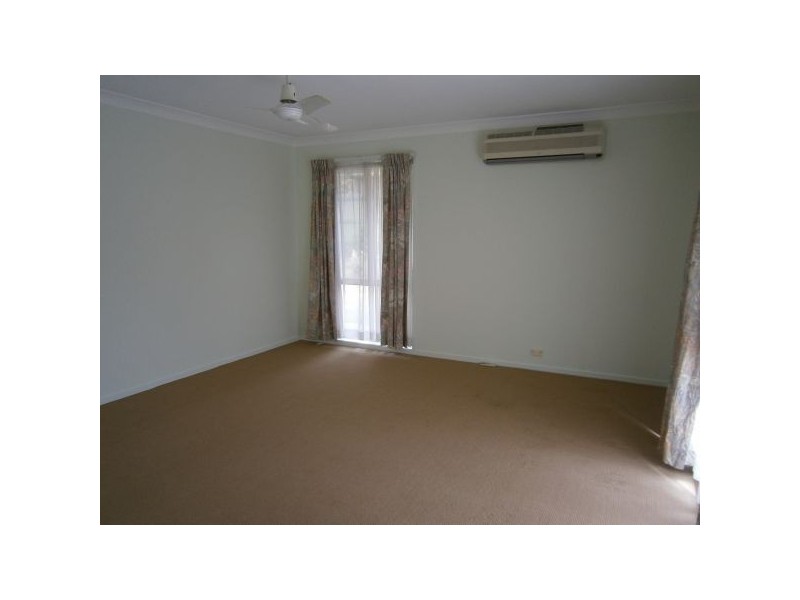 4 Sorbonne Close, Sippy Downs QLD 4556