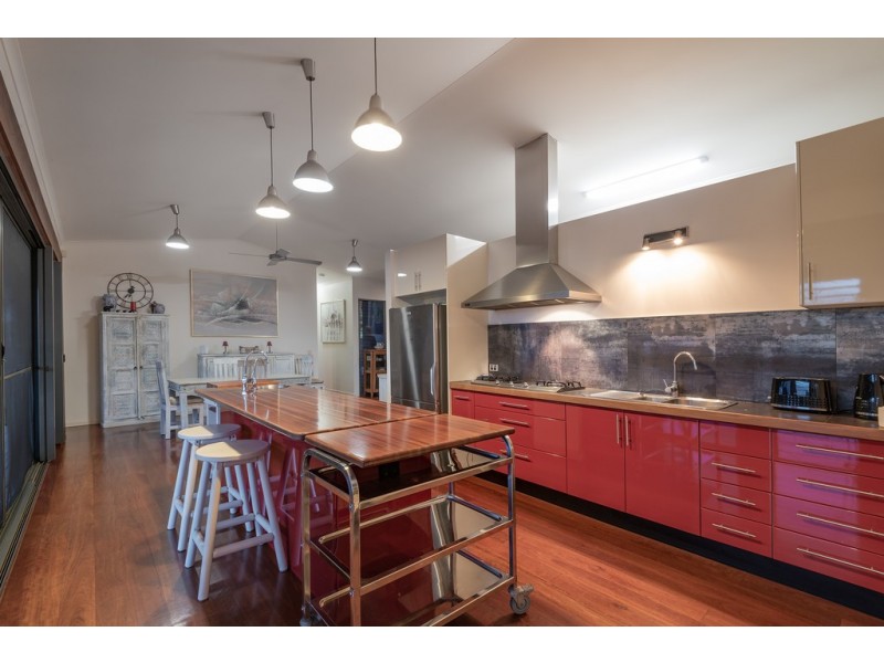 393 Sunrise Road, Tinbeerwah QLD 4563