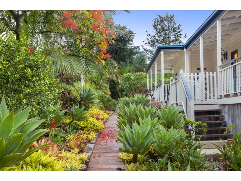 10 Flooded Gum Place, Black Mountain QLD 4563