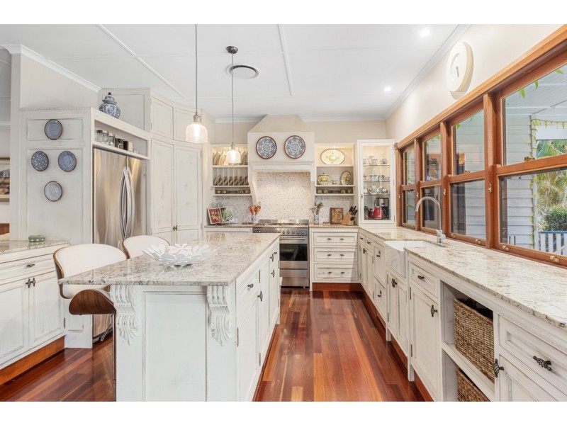 10 Flooded Gum Place, Black Mountain QLD 4563