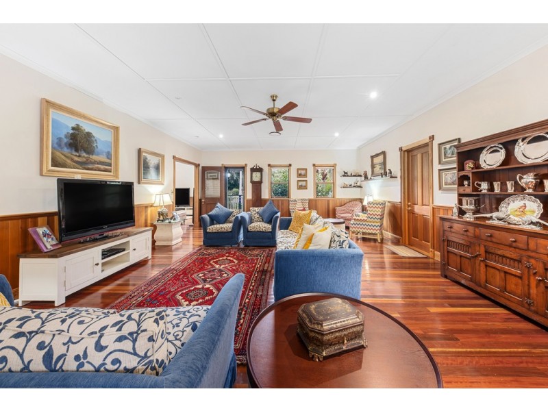 10 Flooded Gum Place, Black Mountain QLD 4563