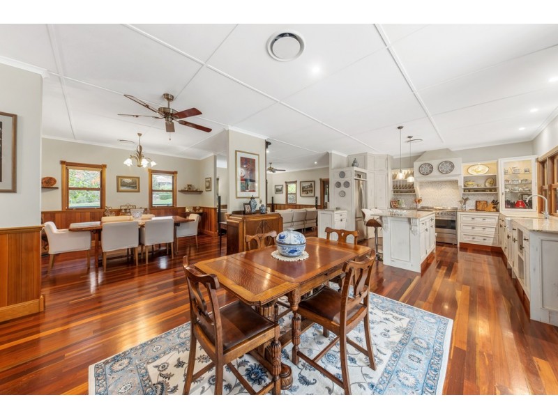 10 Flooded Gum Place, Black Mountain QLD 4563