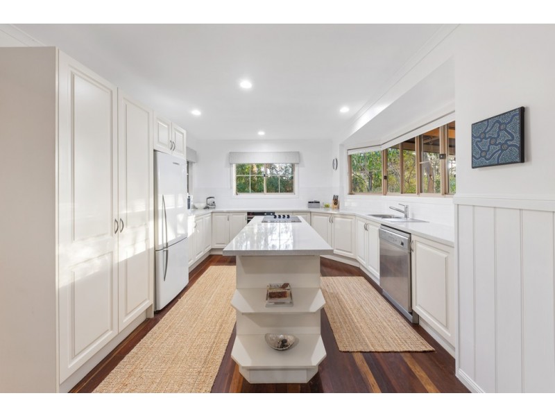 55 Kamala Drive, Lake Macdonald QLD 4563