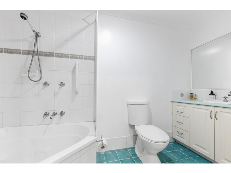 55 Kamala Drive, Lake Macdonald QLD 4563