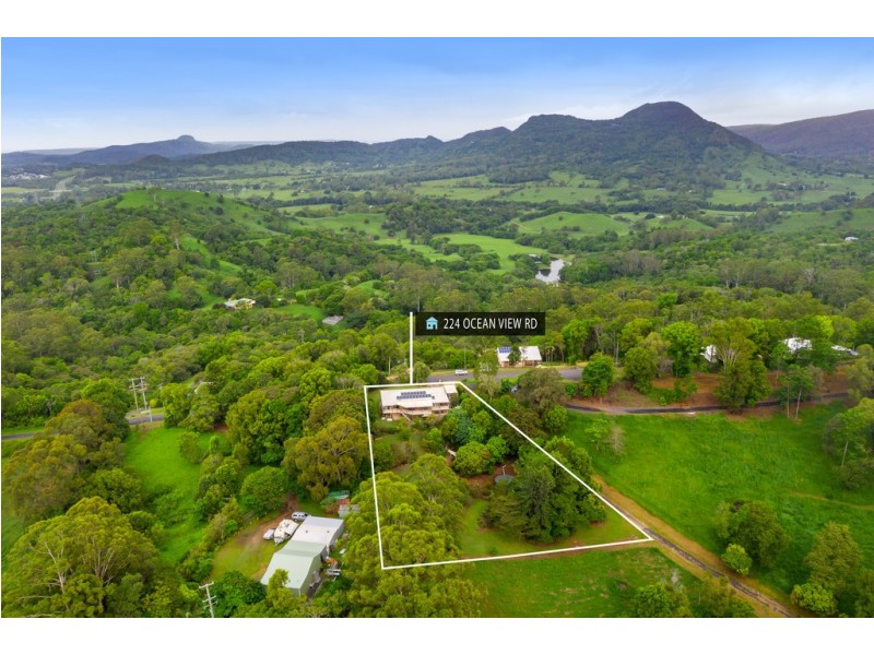 224 Ocean View Road, Cooroy QLD 4563