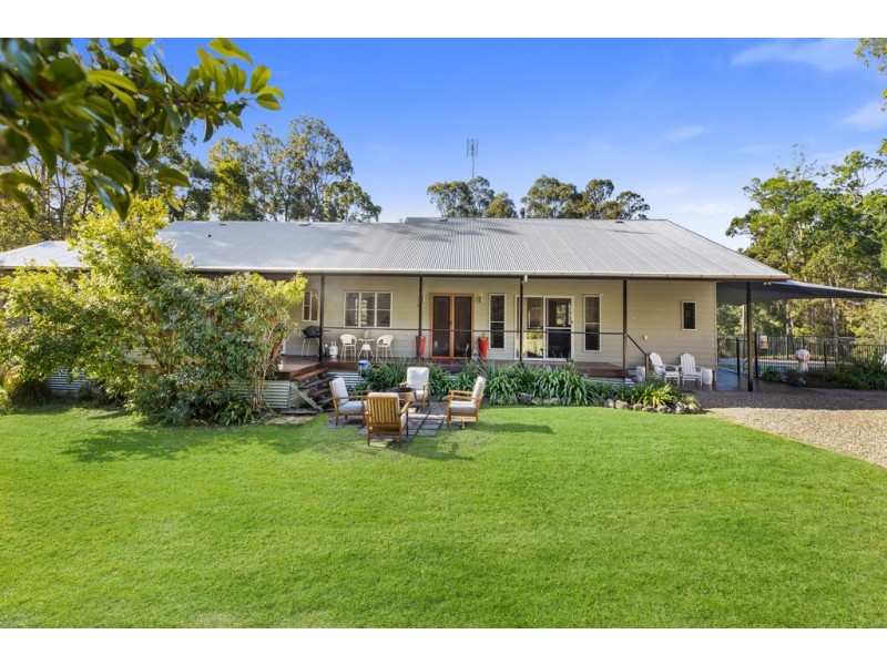 16 Forest Acres Drive, Lake Macdonald QLD 4563