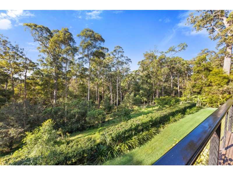 16 Forest Acres Drive, Lake Macdonald QLD 4563
